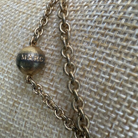 Marc Jacobs Goldtone Logo Disc Necklace With Chain Vintage - Picture 6 of 16